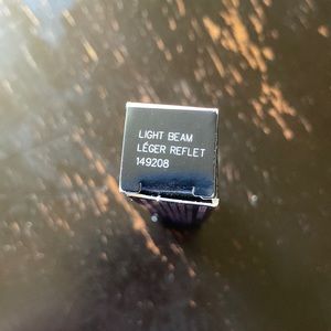 Light Beam Liquid Eyeshadow